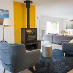 Connemara, Superbe Avec Piscine, Au Coeur De La Foret, Acces A La En Velo